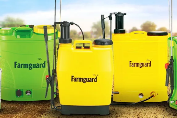 البطارية مقابل رشاشات ظهر الظهر اليدوية للمضخة